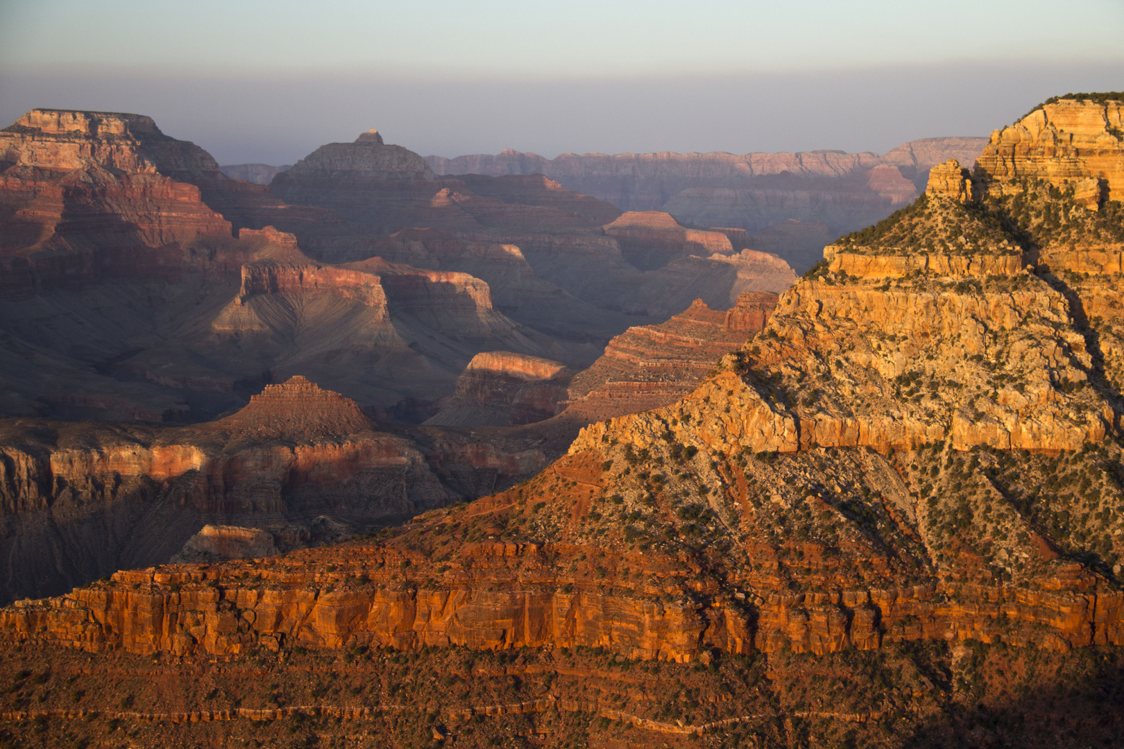 Soleil couchant dans le Grand Canyon