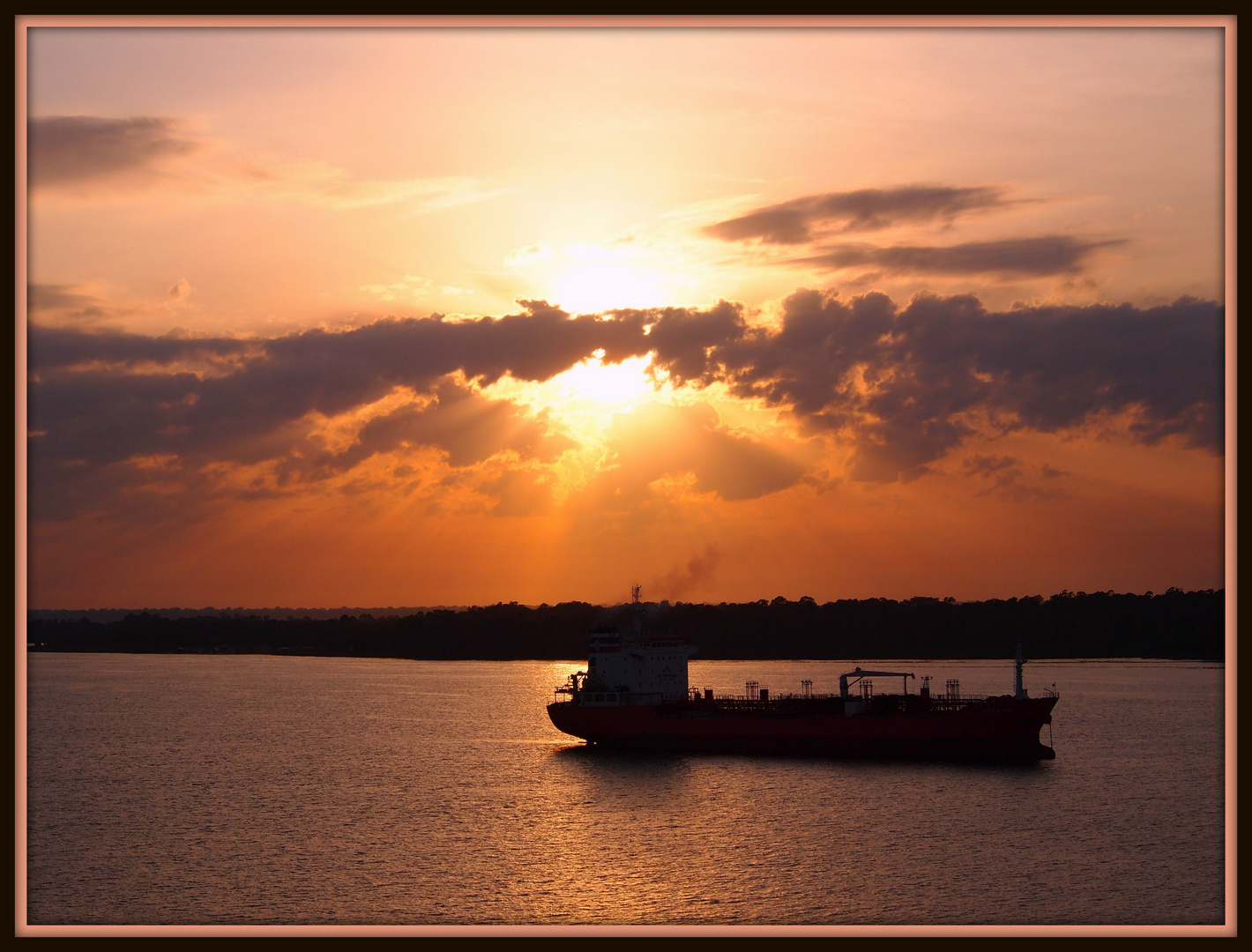 soleil couchant sur l'amazone