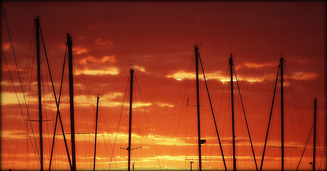 soleil couchant sur le port...