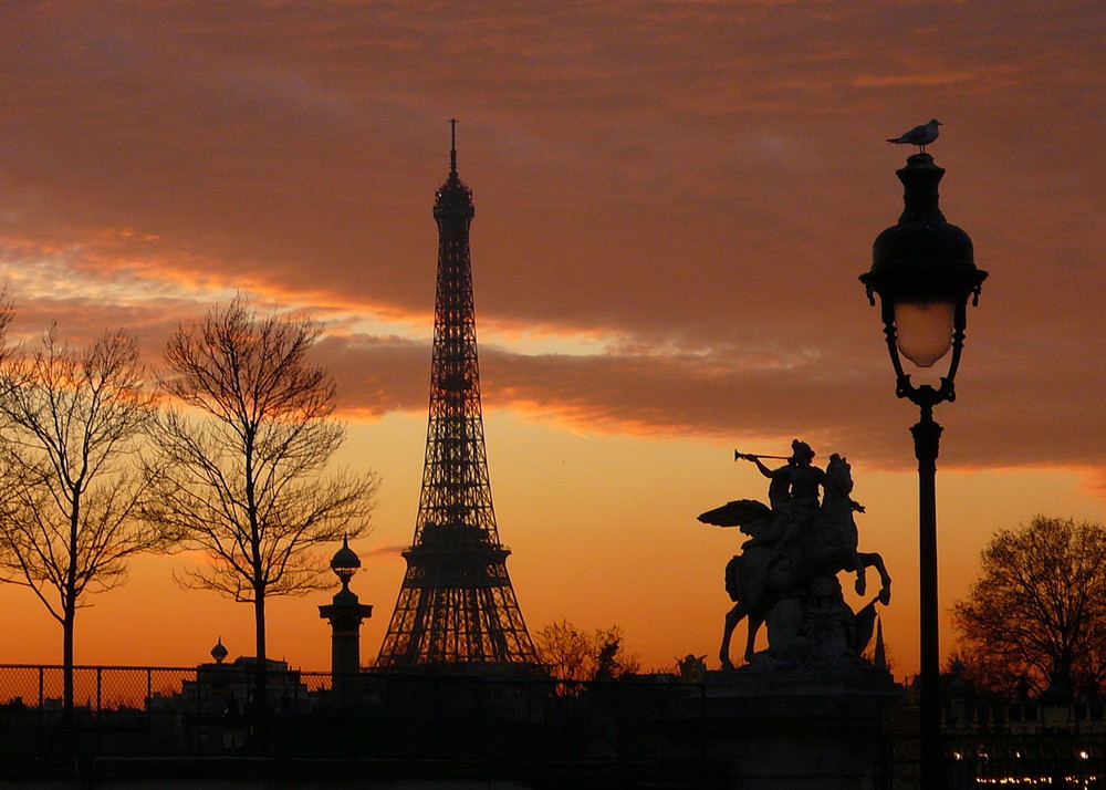 Soleil couchant sur Paris la Belle