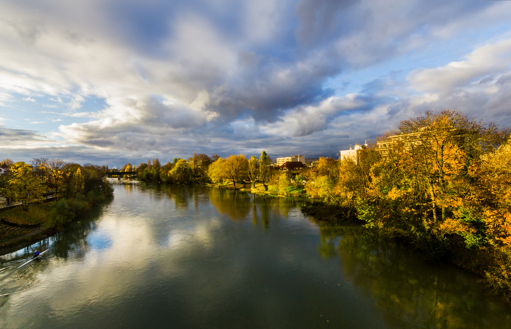 Soleil rasant sur la Marne .