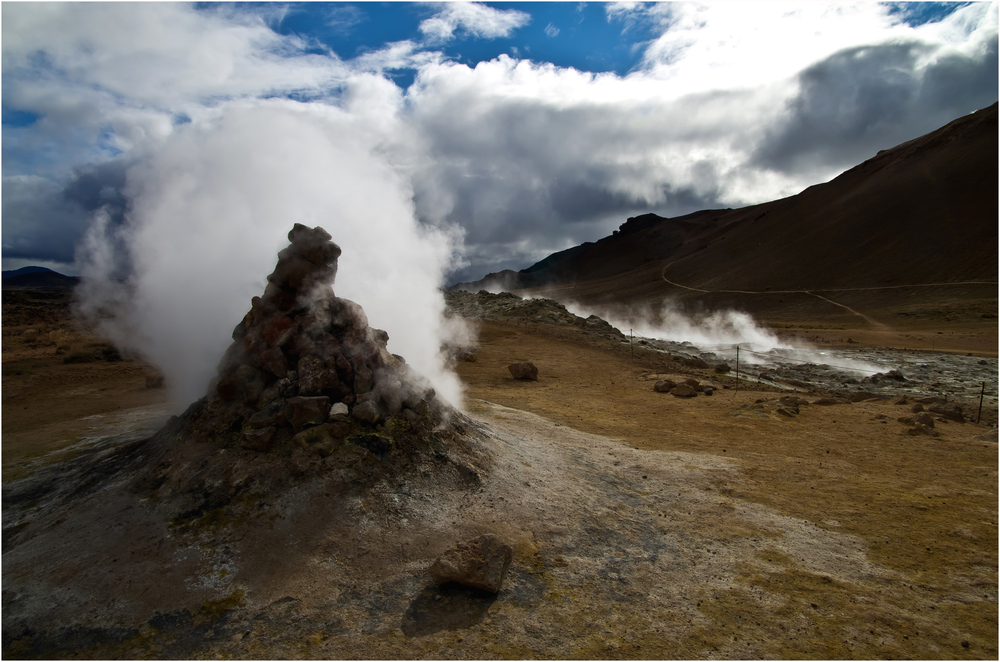 Solfatare und Berg Námafjall