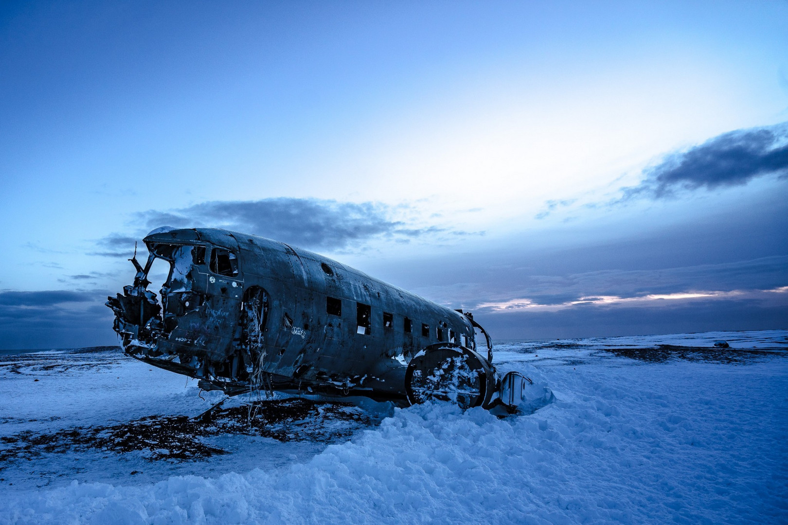 Solheimasandur crashing plane on the beach