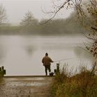 ...solitaire pecheur au borde de la Saône !!!...