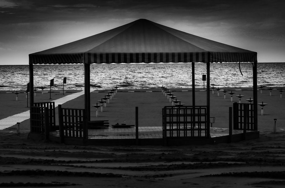 Solitudine di un gazebo..................