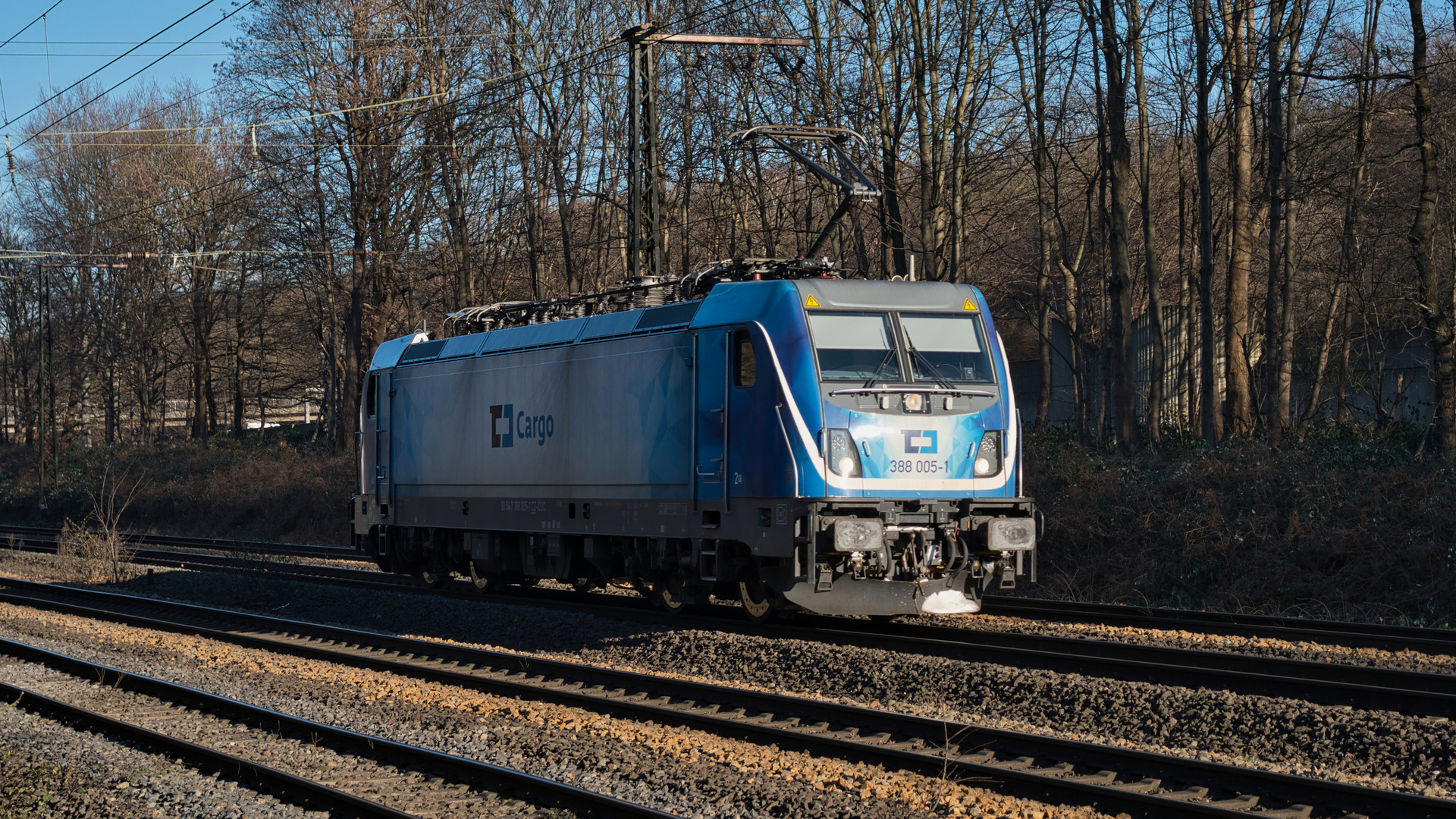 Solo beim Abzweig Lotharstraße (1)