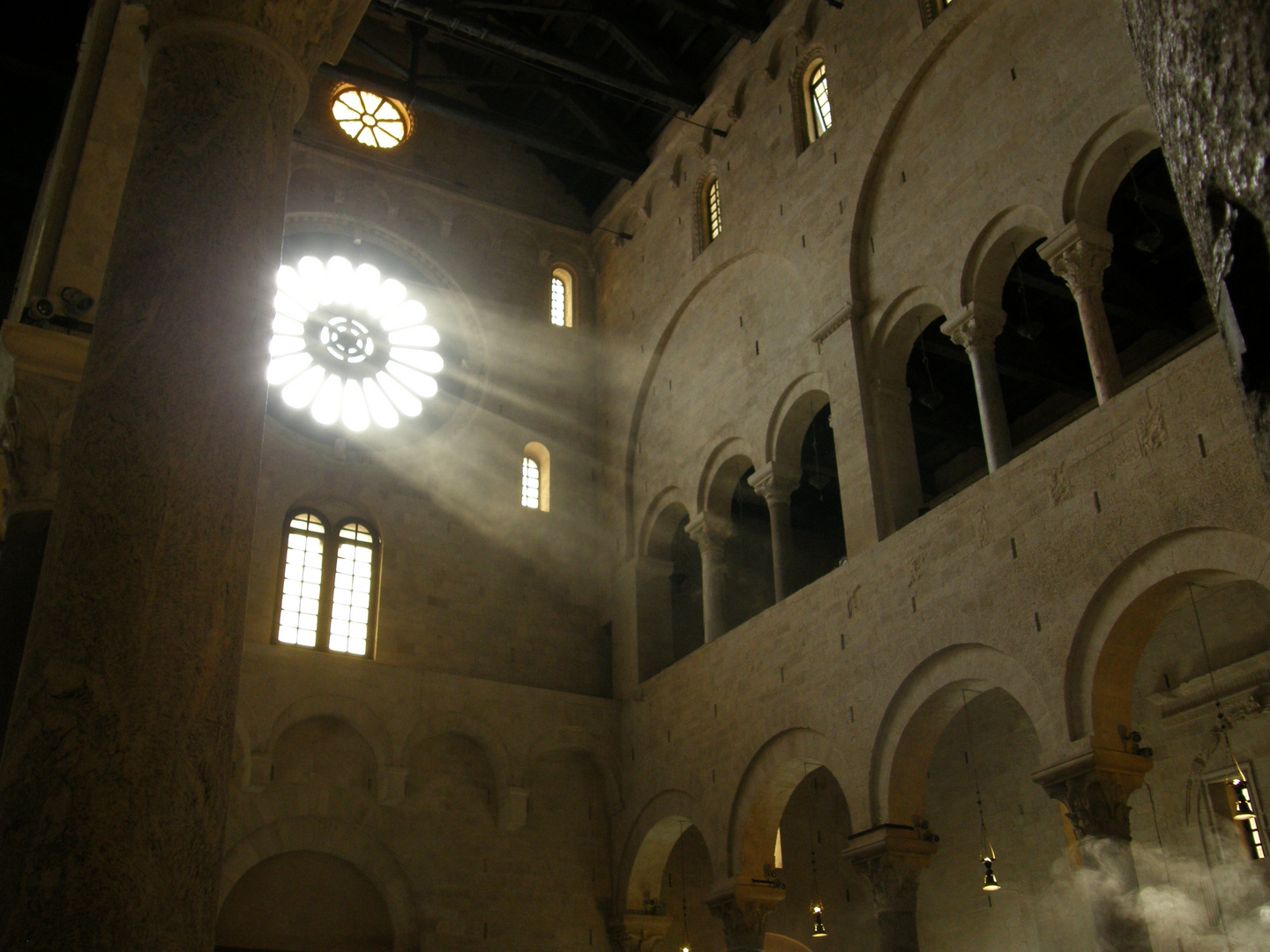 Solstizio d'estate nella Cattedrale di Bari