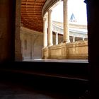 Sombras de palacio (Palacio Carlos V, Granada)