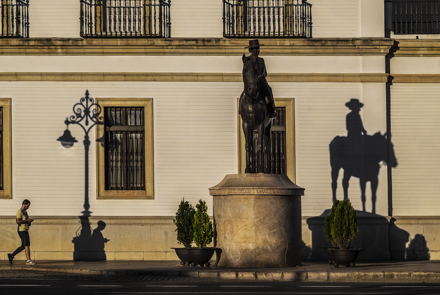 Sombras en la pared