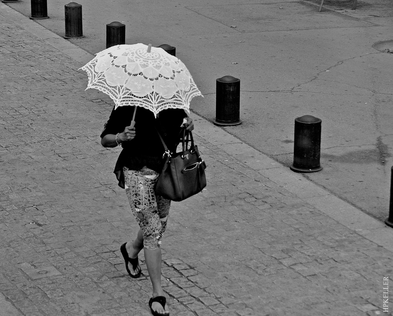 Some days ago in Barcelona, ...graceful walk.