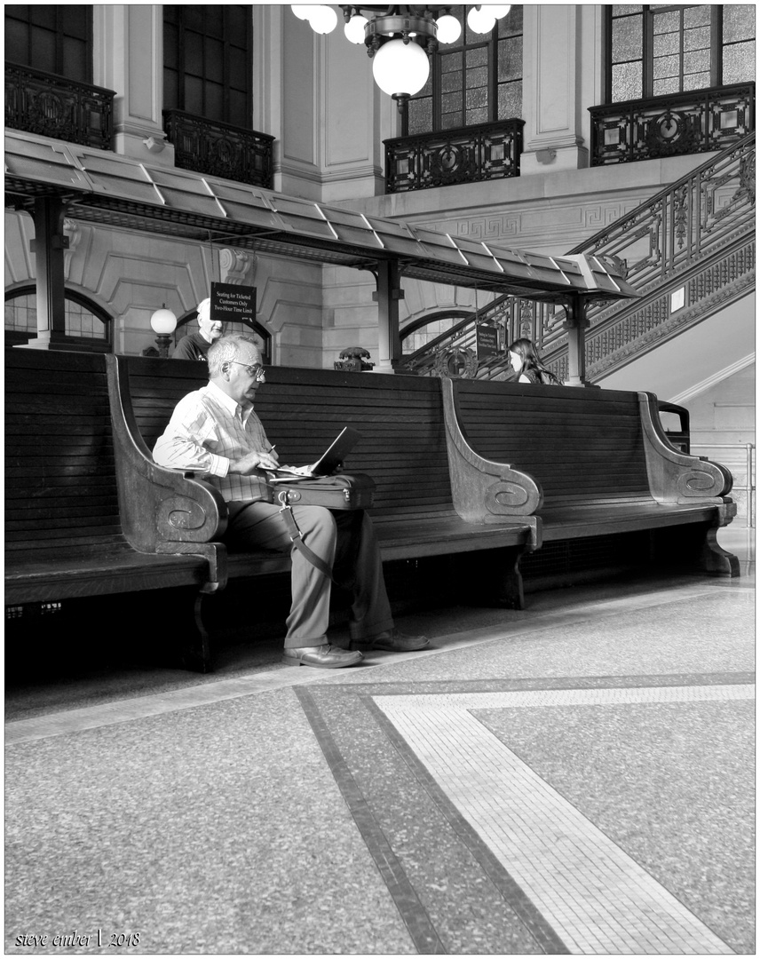 Some Laptop-Time Before Train-Time - A Hoboken Terminal Moment