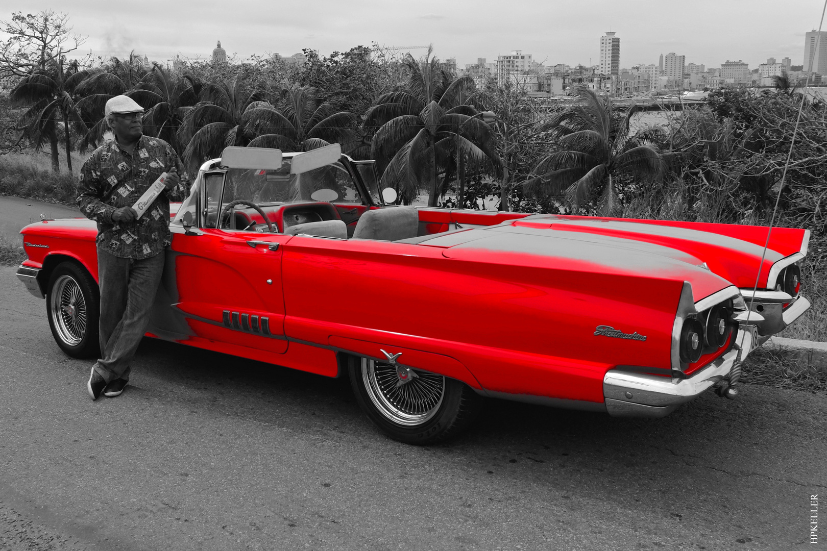 Some weeks ago in Havanna,...go with the Thunderbird view of the town.