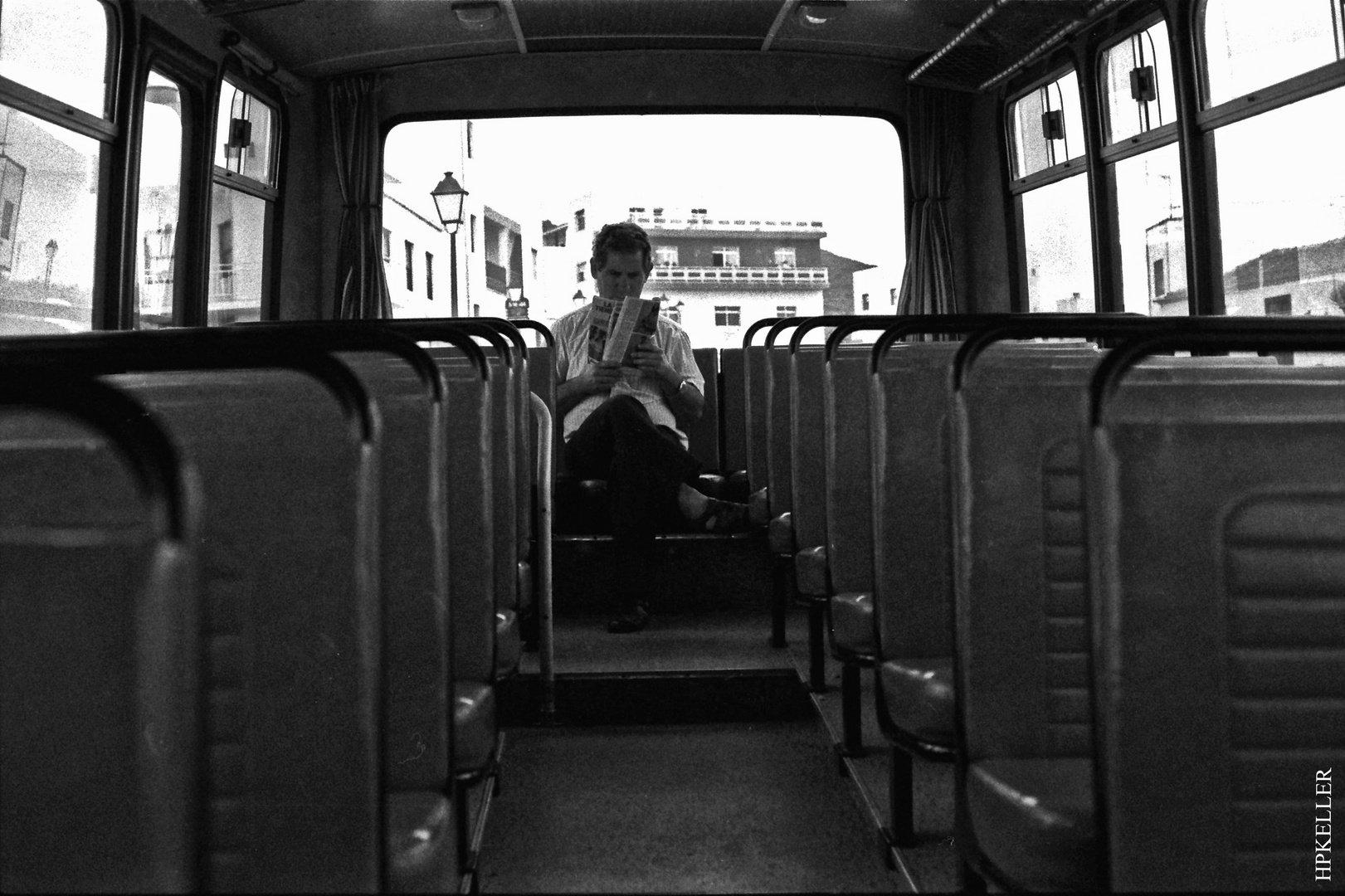 Some years ago in Barlovento (La Palma), ...the bus driver does not break - 1982 - Analogscan