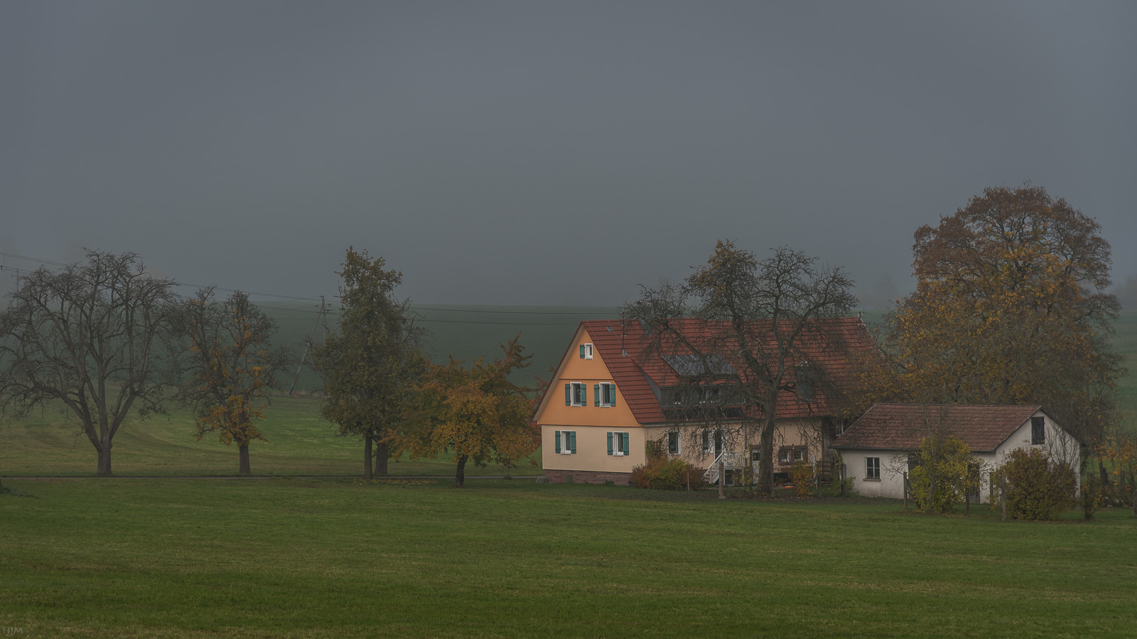 Sommenhardt: Dorfansichten leicht vernebelt