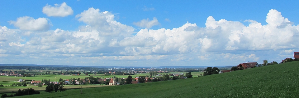 Sommer 2016: Blick vom Theinselberg über Lachen nach Memmingen