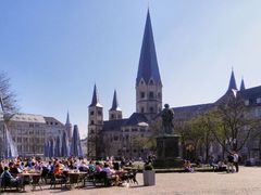 Sommer am Bonner Münster