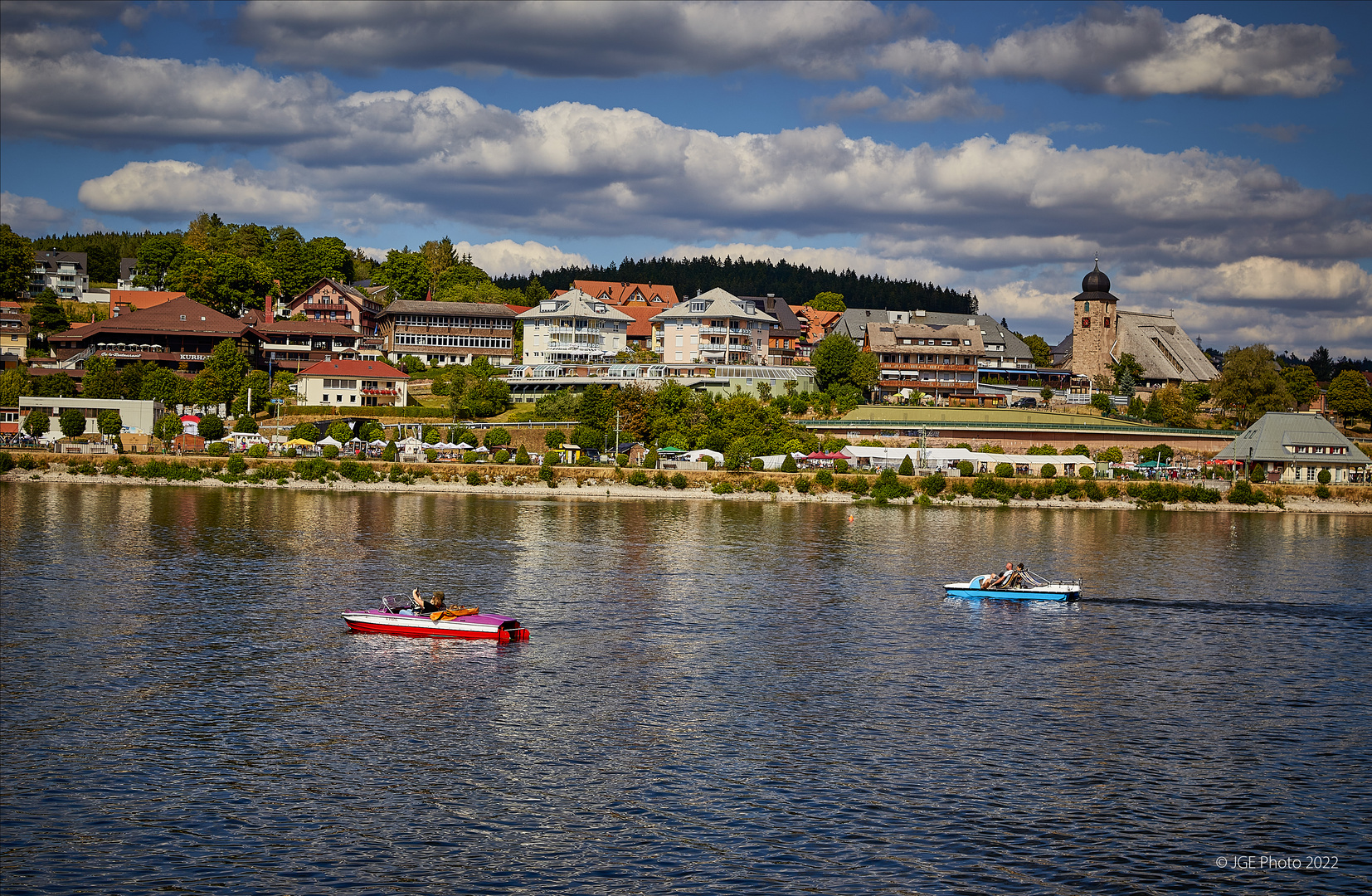 Sommer am Schluchsee mit Bootfahrten