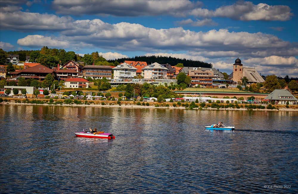 Sommer am Schluchsee mit Bootfahrten