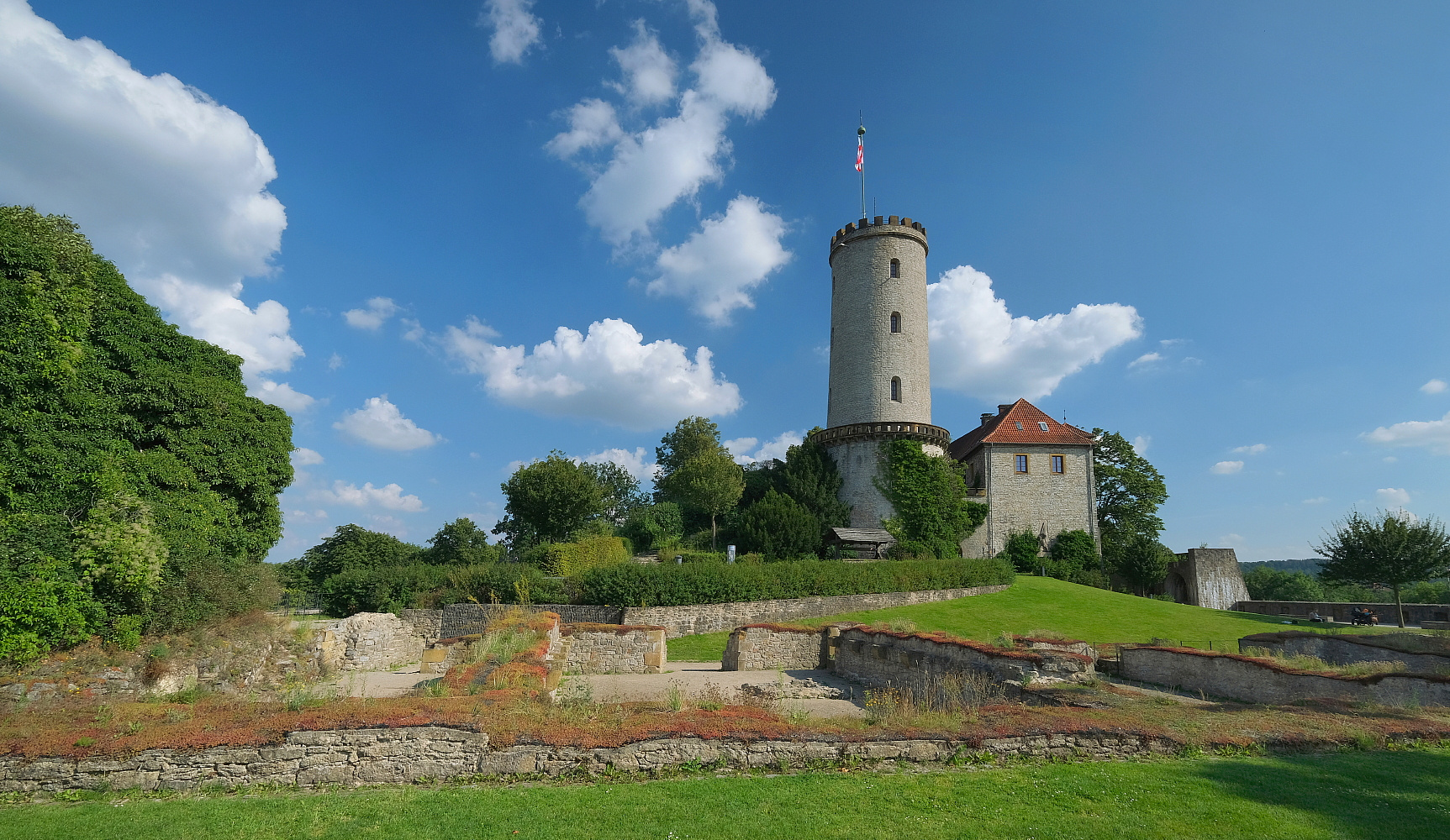 Sommer an der Sparrenburg