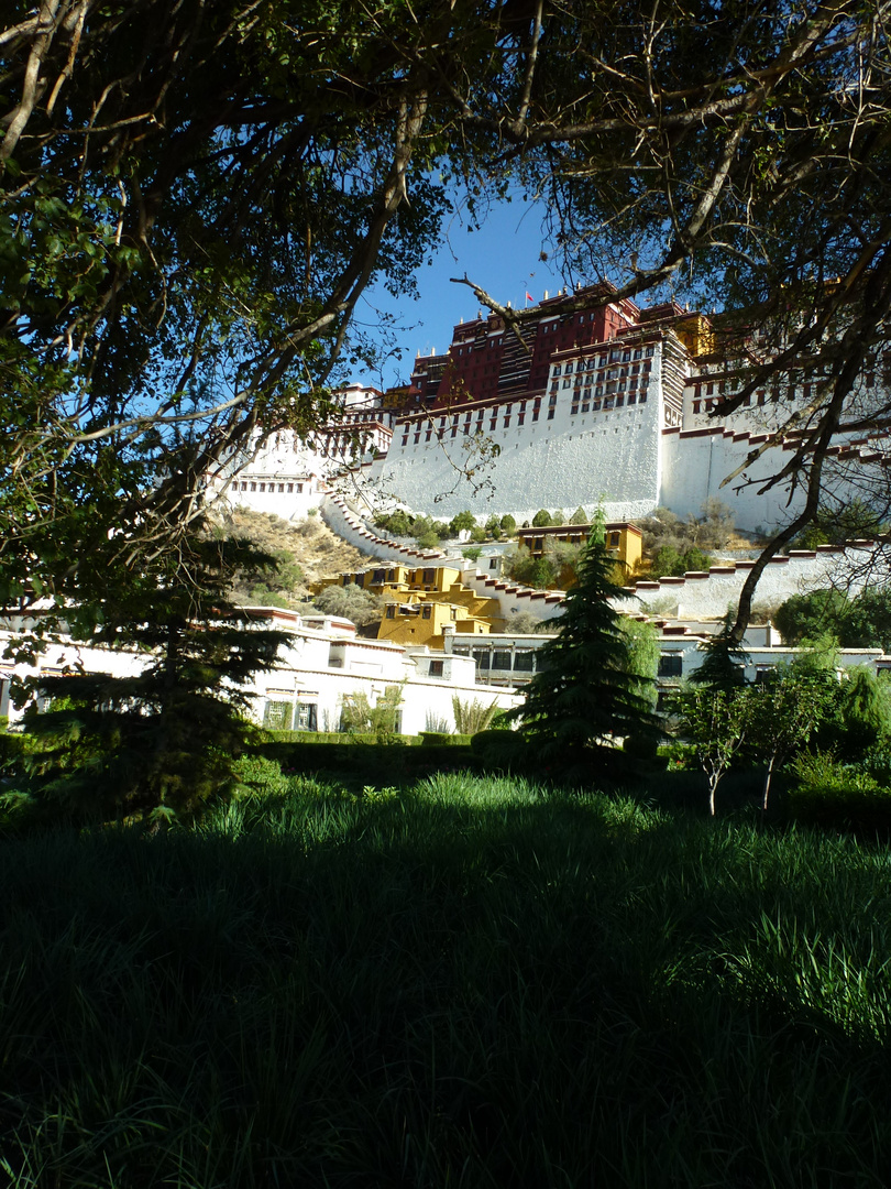 Sommer im Garten des POTALA