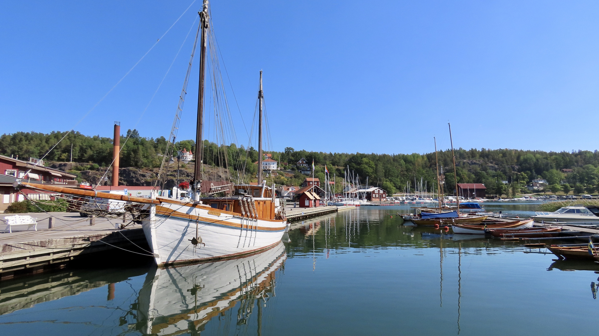 Sommer im Hafen von Valdemarsvik........