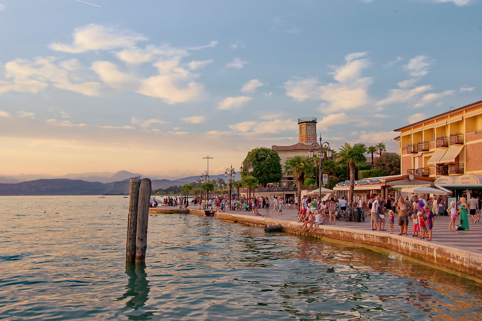 Sommer in der Stadt Lazise Foto & Bild europe, italy, vatican