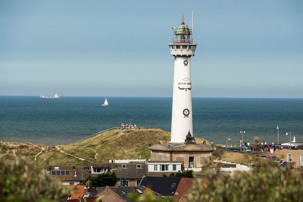 Sommer - J.C.J. van Speijk Lighthouse, Egmond aan Zee Foto & Bild | sommer,  leuchtturm, architektur Bilder auf fotocommunity