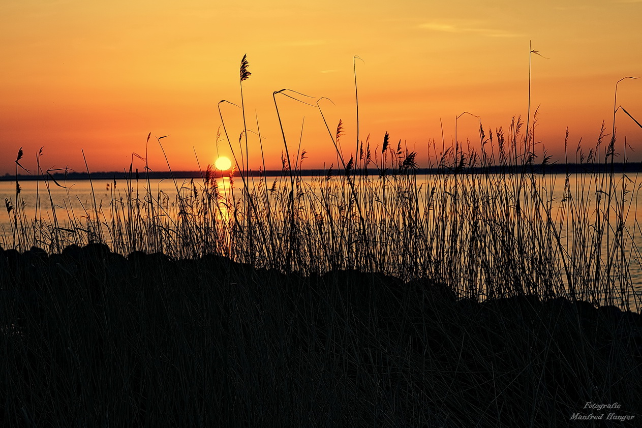 Sommer-Sonnenuntergang im April 2018