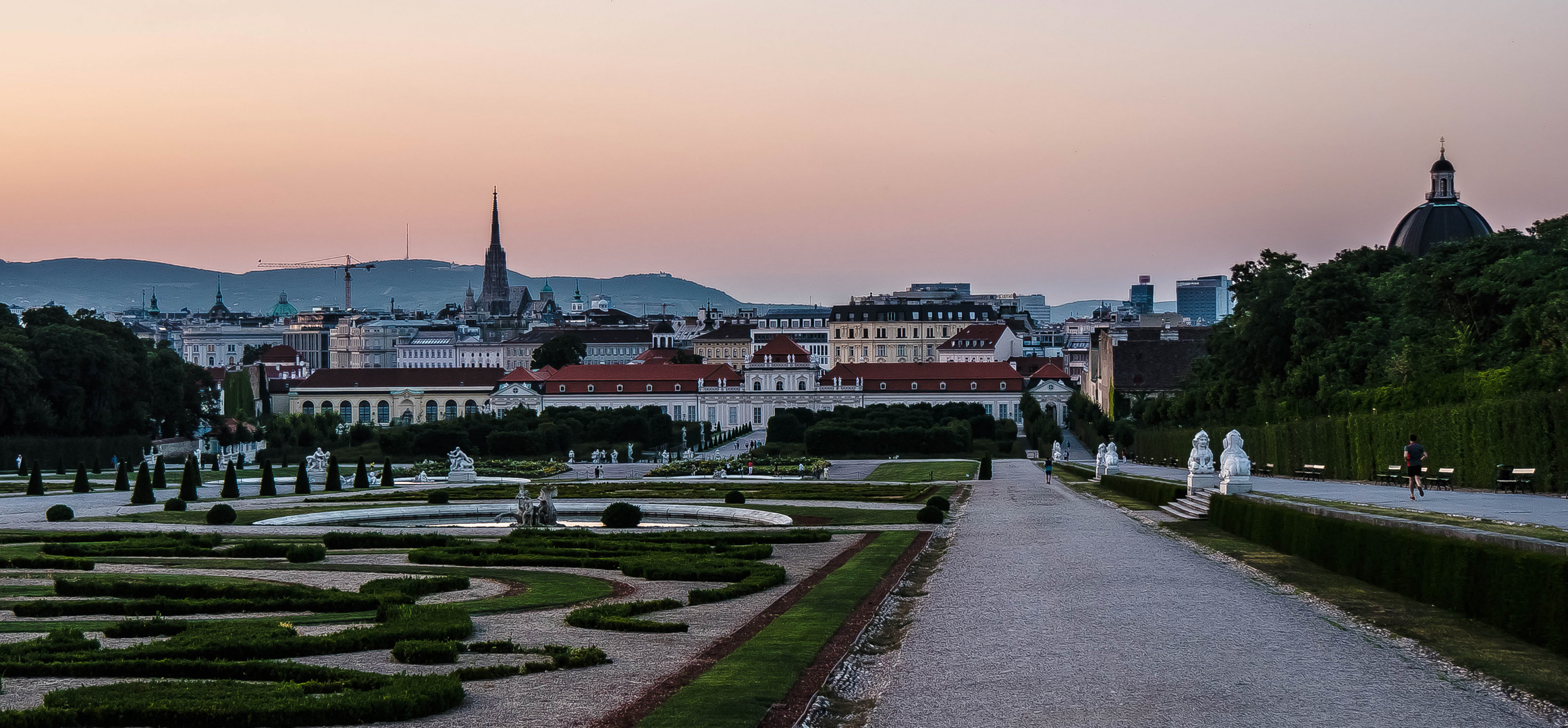 Sommerabend am Belvedere (2)