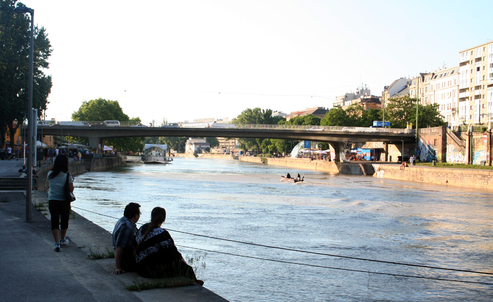 Sommerabend am Donaukanal