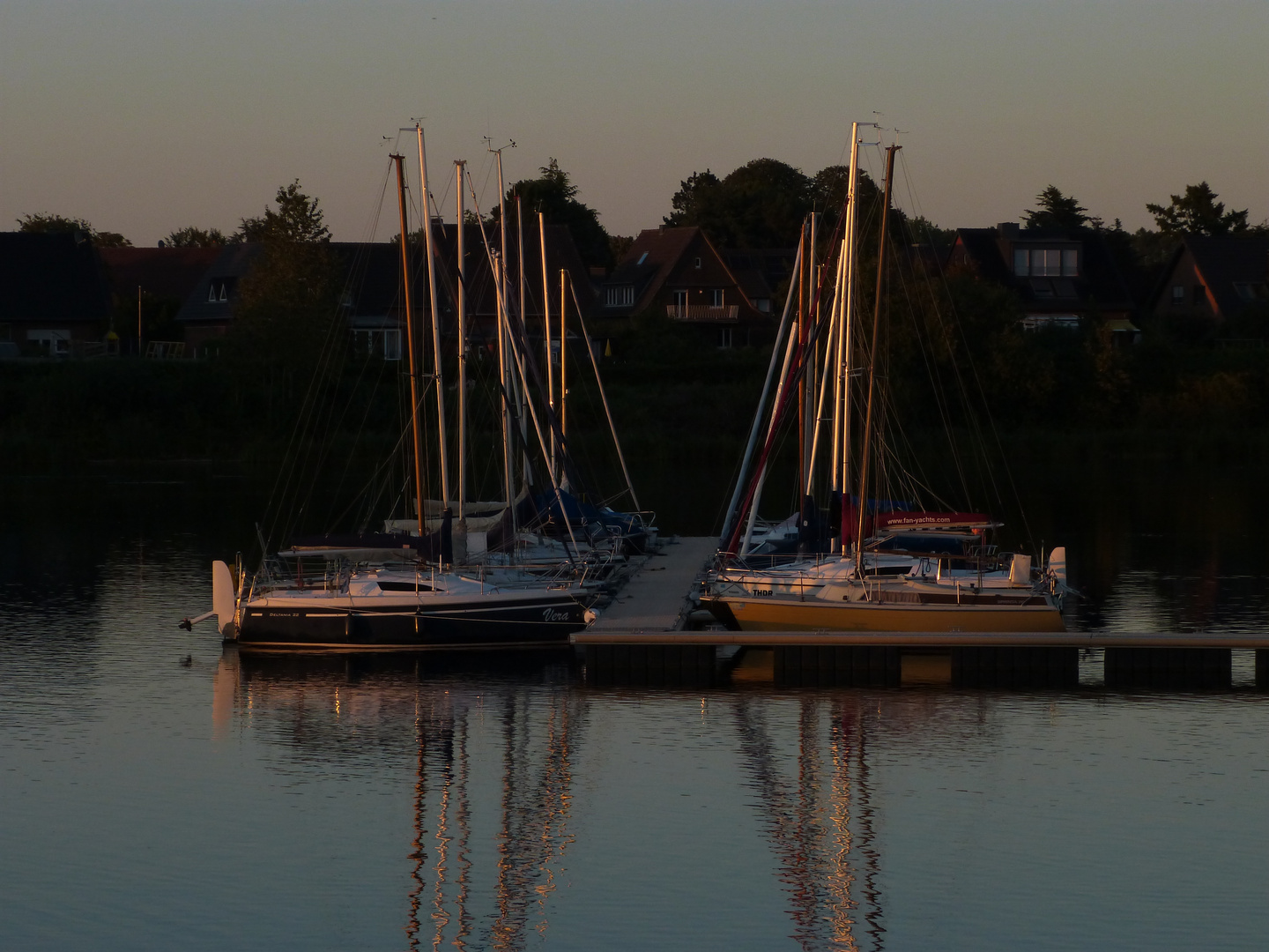 Sommerabend am Hafen der Xantener Südsee