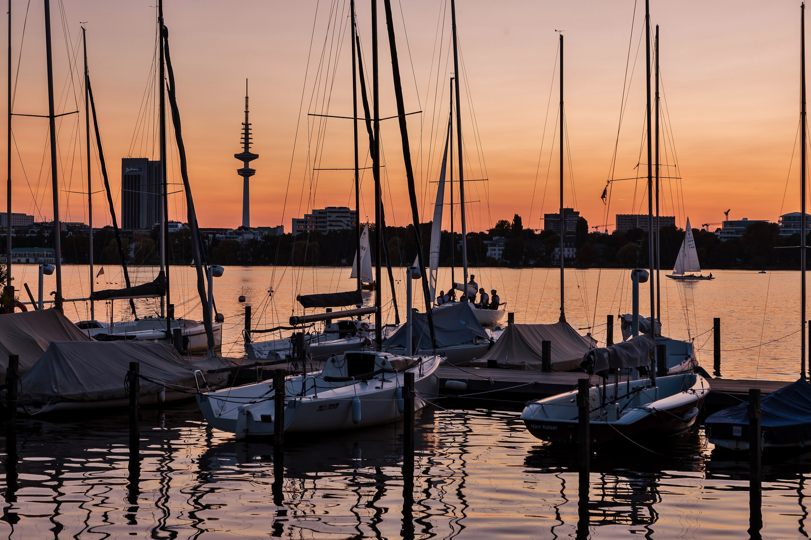 Sommerabend an der Außenalster 2