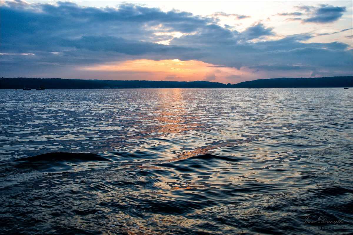 Sommerabend an der Förde