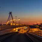 Sommerabend an der Pylonbrücke