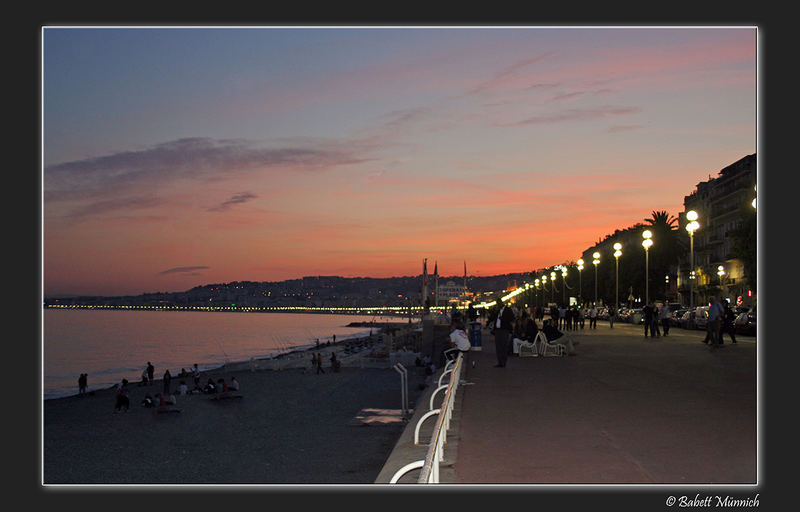 Sommerabend auf der Promenade des Anglais