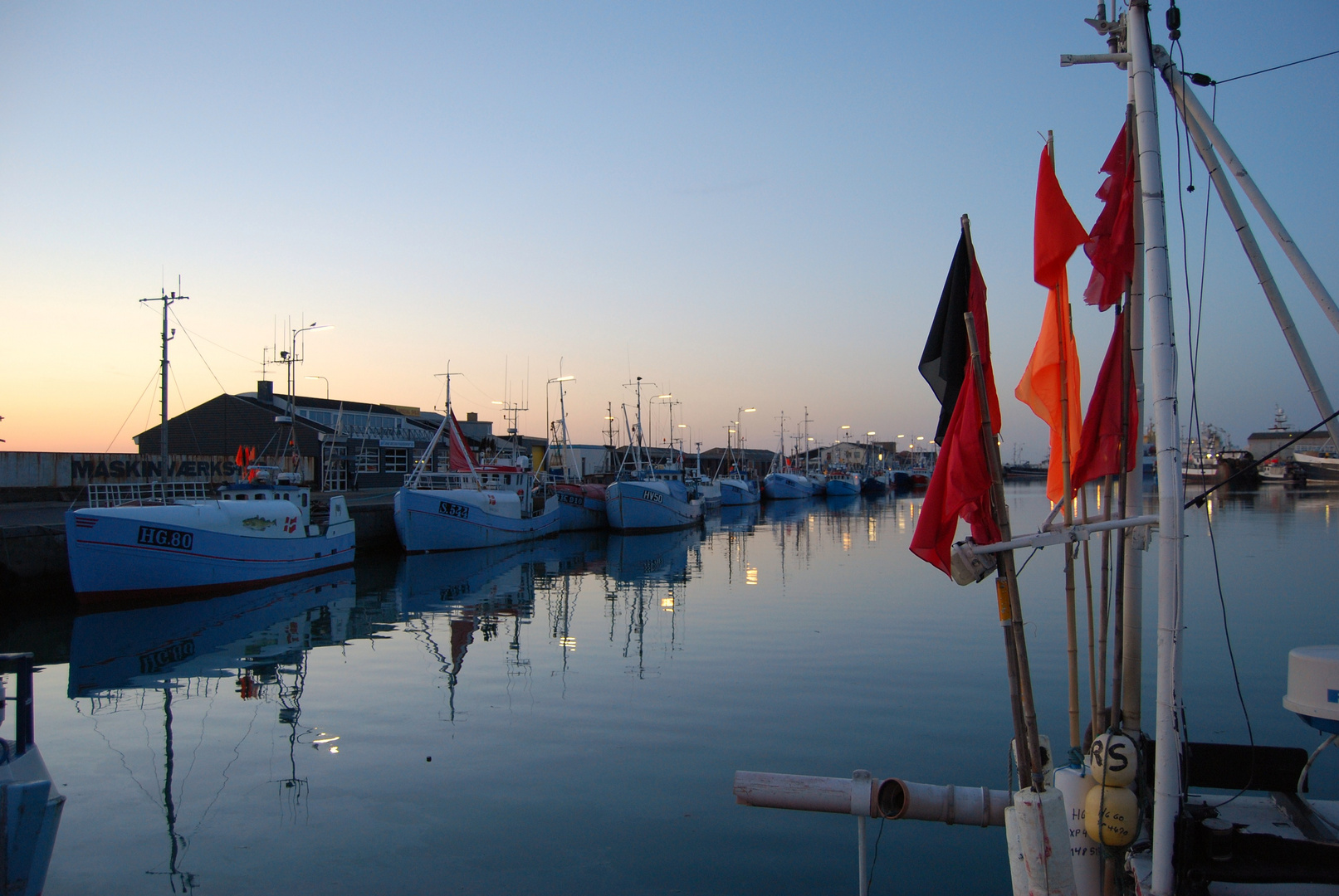 Sommerabend im Hafen Hirtshals