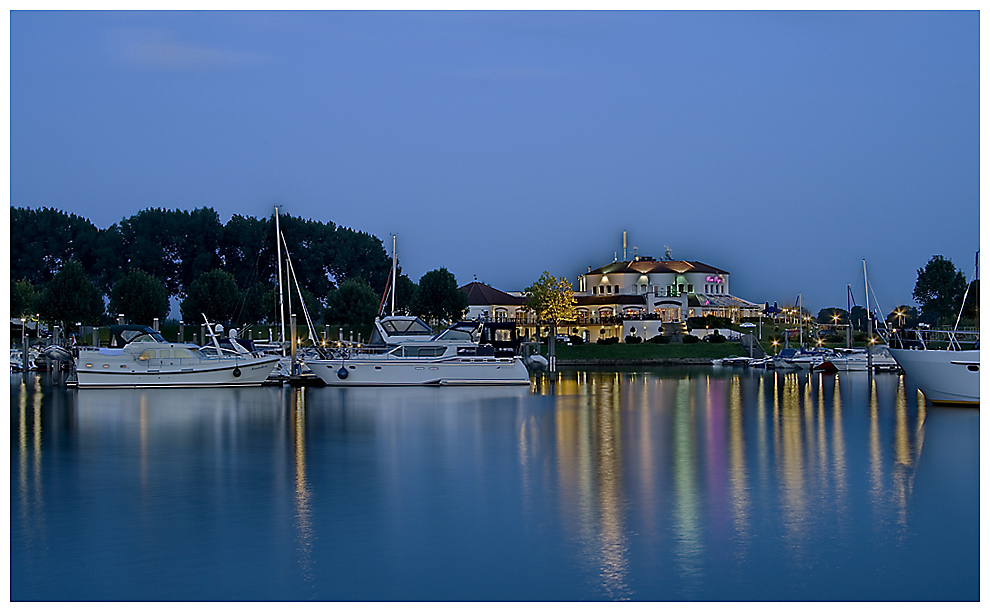 Sommerabend in der Marina