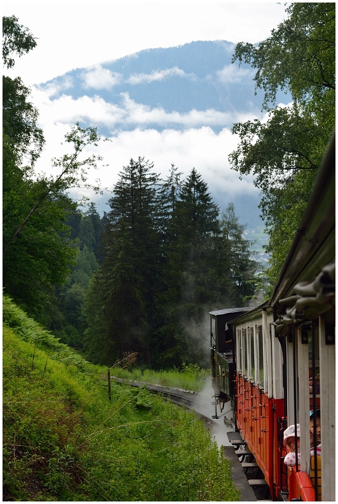 Sommerdampf in Rot Weiß Rot VI