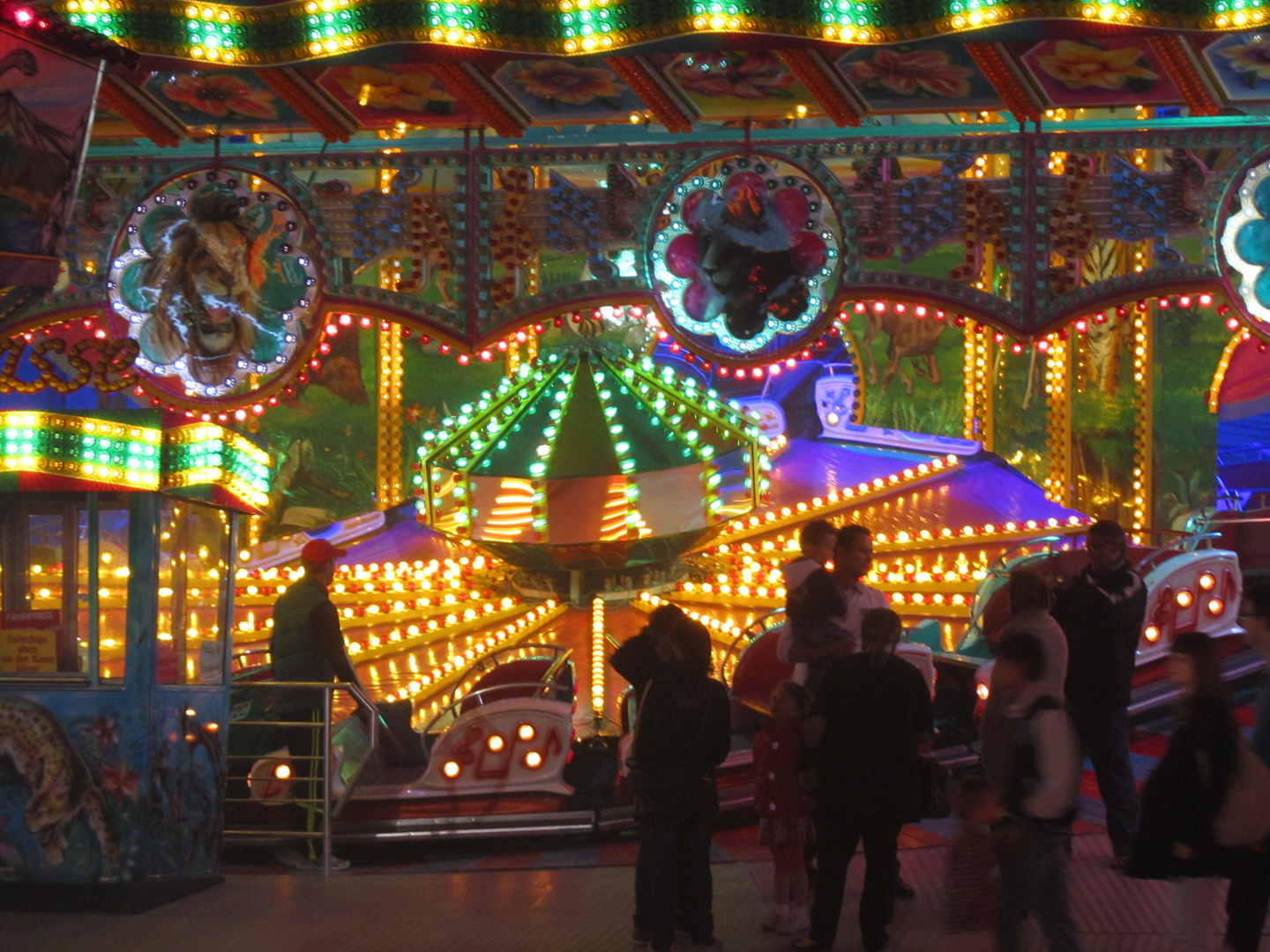 Sommerfest bei Nacht