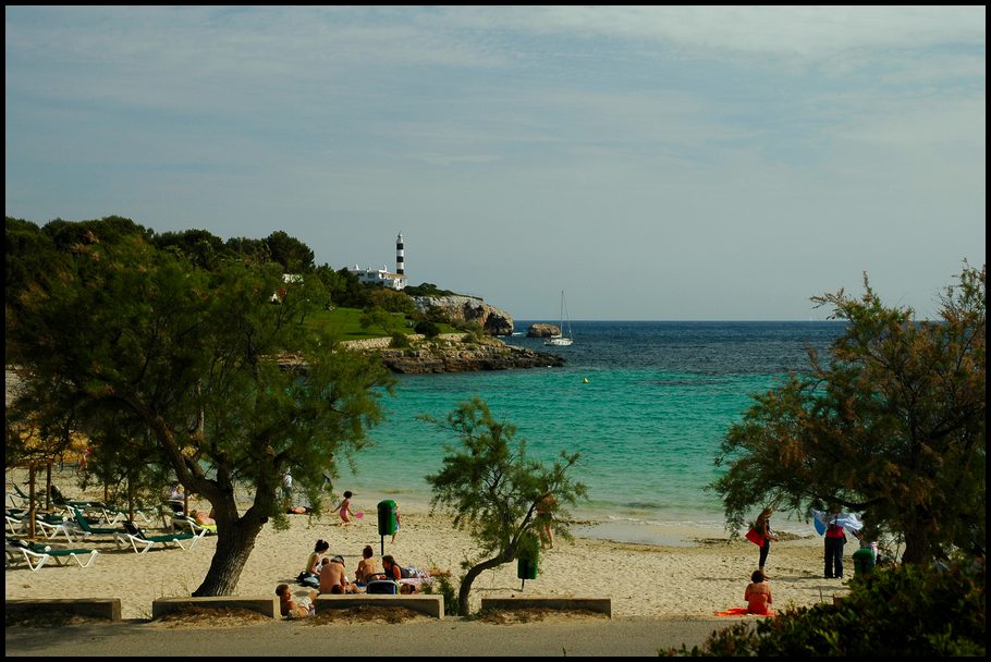 Sommerfreude am Strand in Portocolom