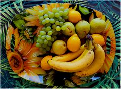 Sommerfrüchtchen auf Sonnenblümchen