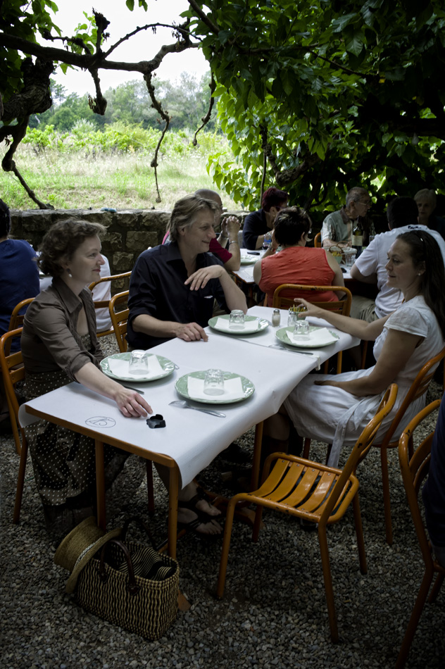 sommergäste oder gespräche bis zum restaurant und darüber hinaus 03