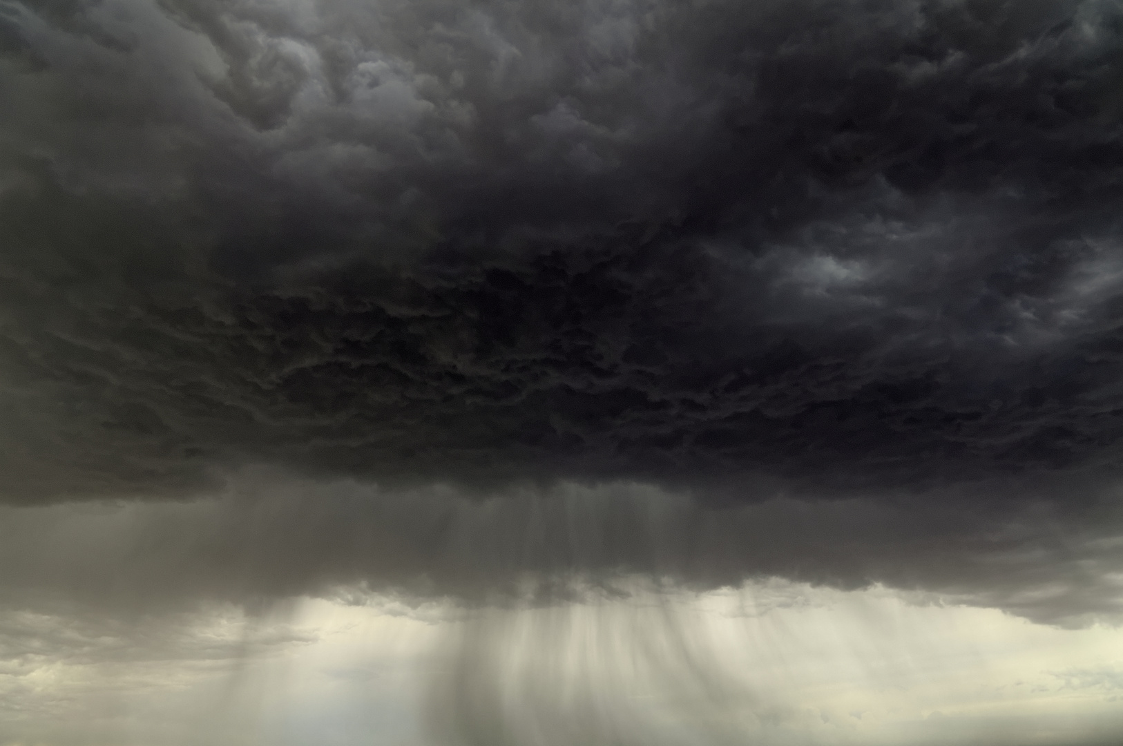 Sommergewitter in der Wüste von New Mexico