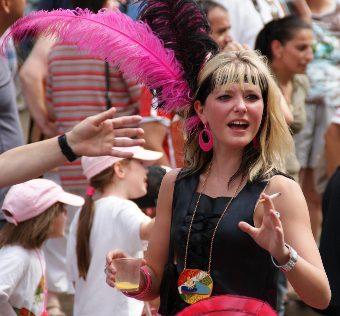 Sommerkarneval in Dieburg: Schlabbedabber mit Pleureuse und Glimmstengel