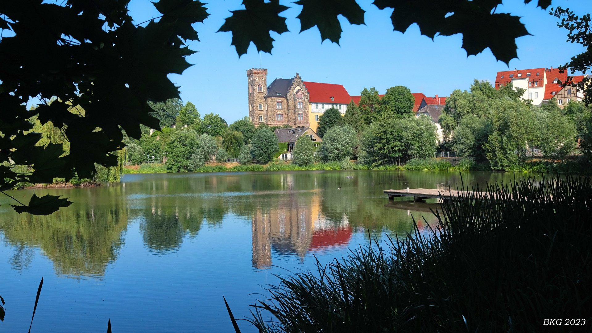 Sommerlicher Blick auf Schloss Ronneburg 