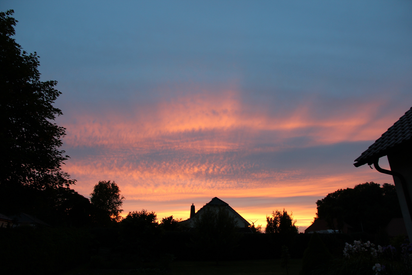 sommerlicher Sonnenuntergang