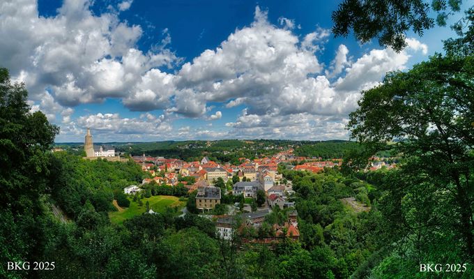 Sommerliches Wolkenspiel über Weida/Vogtland 