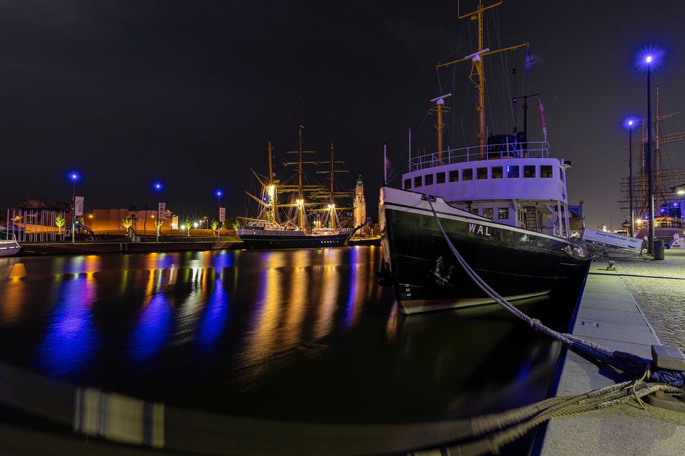 Sommernacht am Hafen