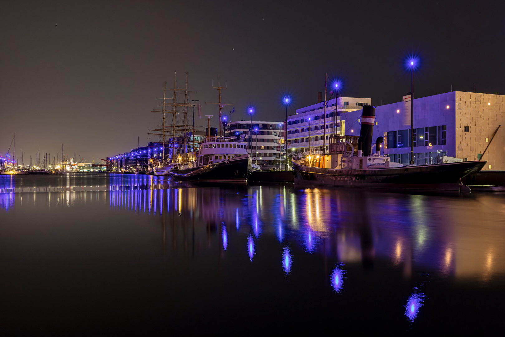 ~ Sommernacht in Bremerhaven ~