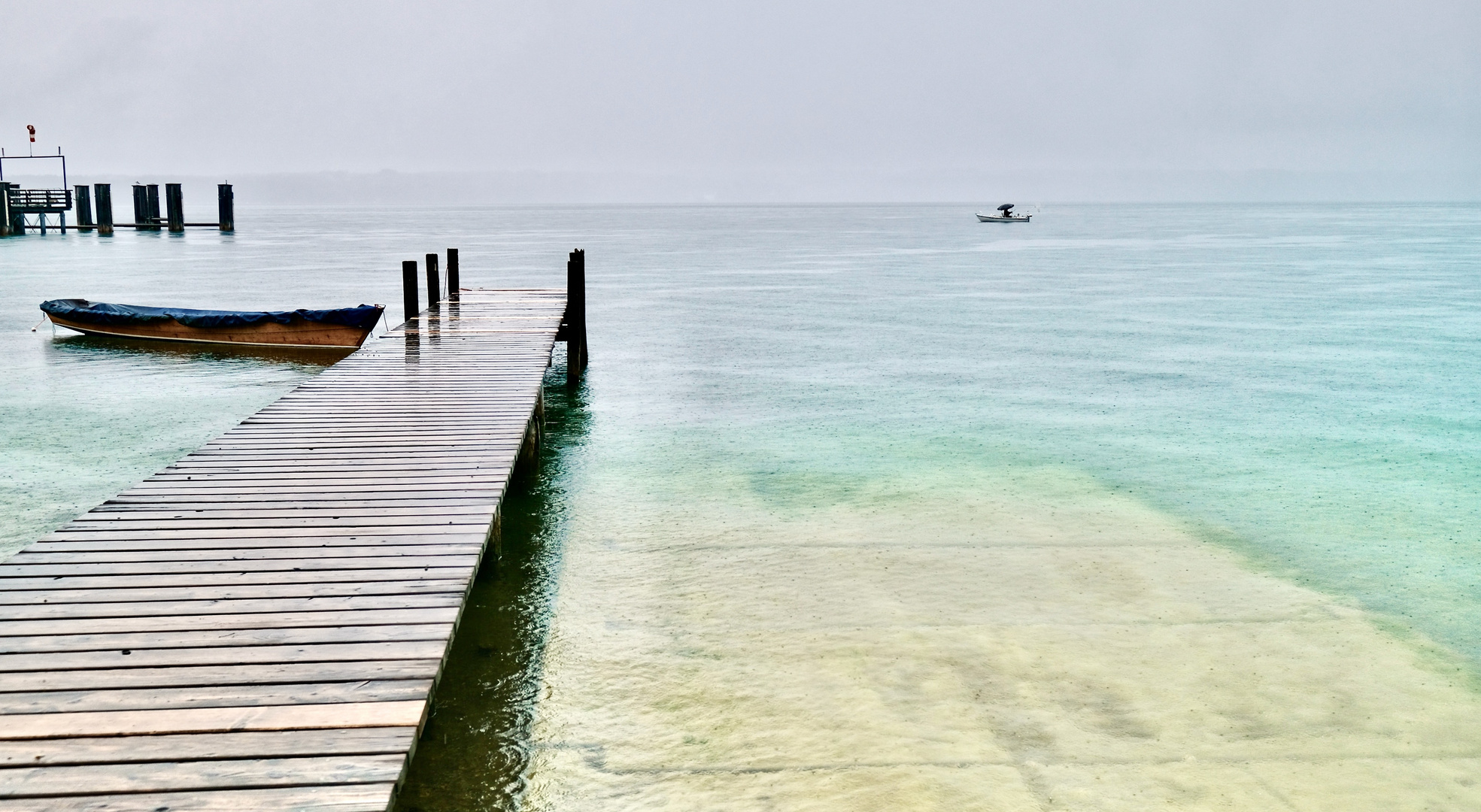 Sommerregen am See